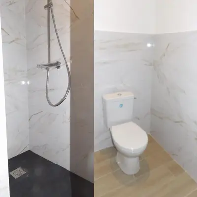 Salle de bains dans l'établissement La Ferme des Cerisiers