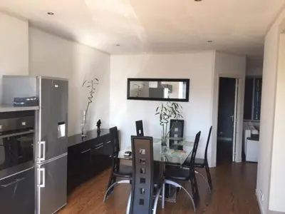 Cuisine ou kitchenette dans l'établissement MONTALIEU SEJOUR Appartement les orchidées, 4 pers