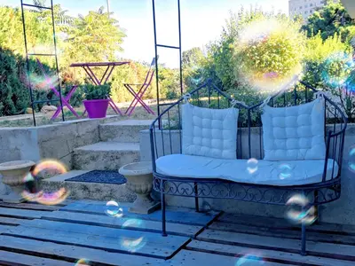 Jardin de l'établissement Petit Paradis Cosy T1 Bis 40m2 Indépendent Studio en Maison avec Jardin & Parking Gratuit