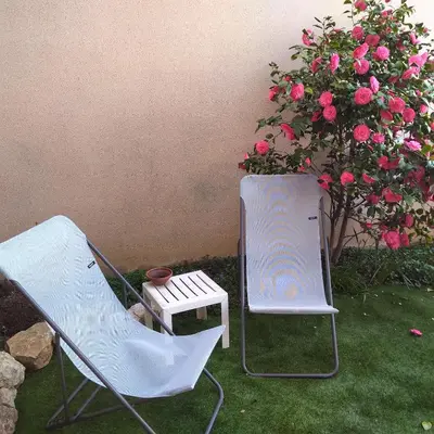 Jardin de l'établissement STUDIO au sud de Lyon à Oullins