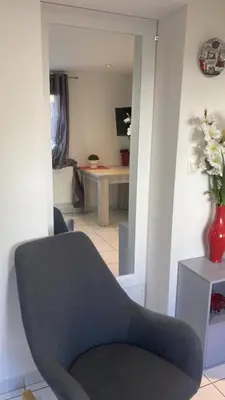 Coin salon dans l'établissement Studio - Carré de Soie Vaulx en Velin