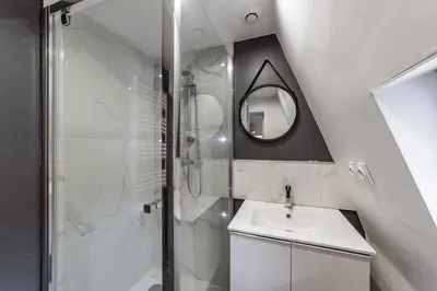 Salle de bains dans l'établissement All in Lyon | Studio central – place des Célestins