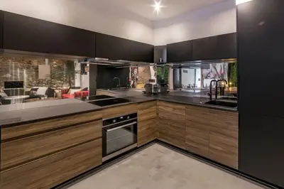 Cuisine ou kitchenette dans l'établissement Le Saint-Georges