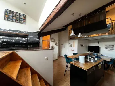 Cuisine ou kitchenette dans l'établissement Pépite rare 8 personnes au cœur battant du Vieux Lyon