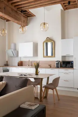 Cuisine ou kitchenette dans l'établissement MiHotel Georges