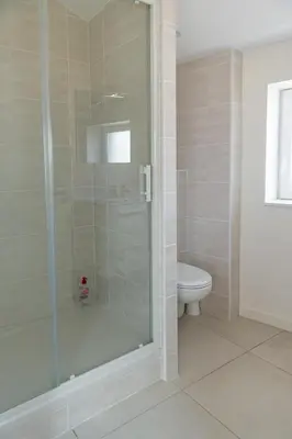 Salle de bains dans l'établissement Make My Day, Champagne au Mont d'or
