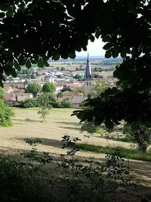Vue générale sur Meximieux ou vue de la ville depuis l'appartement