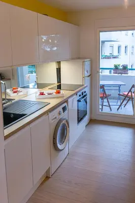 Cuisine ou kitchenette dans l'établissement Parc Blandan - T2 calme lumineux et bien situé.