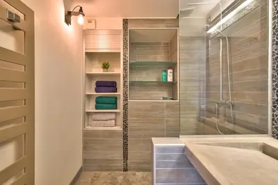 Salle de bains dans l'établissement Appartement Le Cosy - Calme & Chaleureux - Bien situé