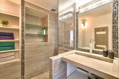 Salle de bains dans l'établissement Appartement Le Cosy - Calme & Chaleureux - Bien situé