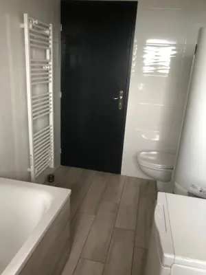 Salle de bains dans l'établissement Ancienne ferme rénovée